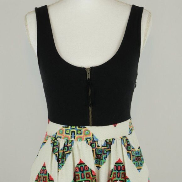 Anthropologie Maeve Amapola Women's Size 2 Black Chevron Striped Mini Dress - Picture 3 of 12